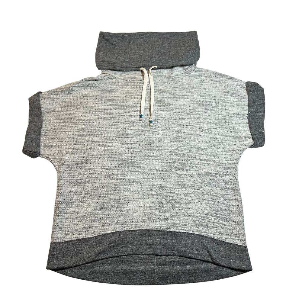 Calvin Klein Jeans Women's Turtleneck Short Sleeve Sweatshirt Size Medium Casual
